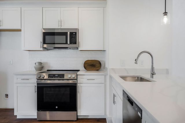 211 S High St Apt 22, Mcminnville, TN 37110