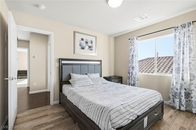 8565 Silver Coast Street, Las Vegas, NV 89139