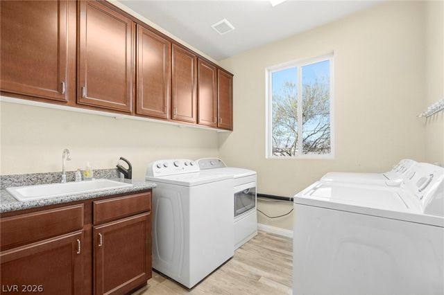 8565 Silver Coast Street, Las Vegas, NV 89139