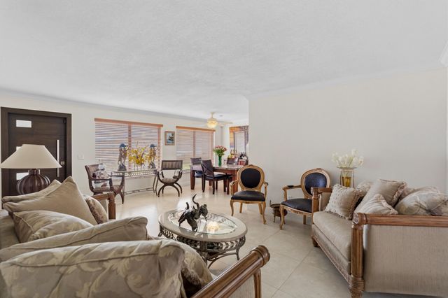 6160 W 14th Avenue, Hialeah, FL 33012