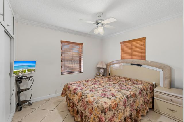 6160 W 14th Avenue, Hialeah, FL 33012