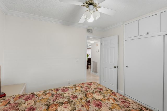 6160 W 14th Avenue, Hialeah, FL 33012
