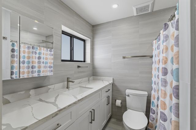 6160 W 14th Avenue, Hialeah, FL 33012