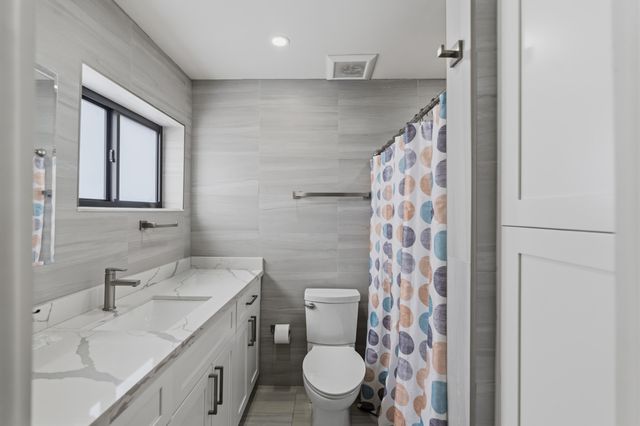 6160 W 14th Avenue, Hialeah, FL 33012