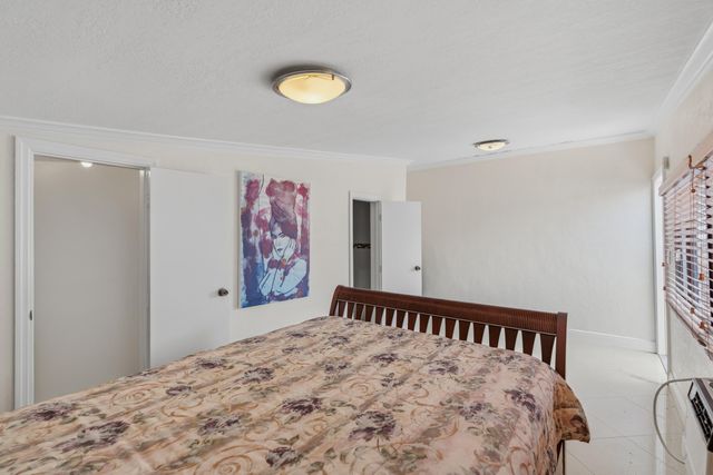 6160 W 14th Avenue, Hialeah, FL 33012