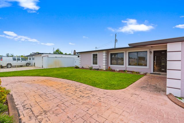 6160 W 14th Avenue, Hialeah, FL 33012