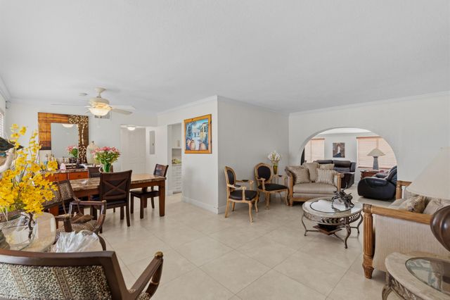 6160 W 14th Avenue, Hialeah, FL 33012