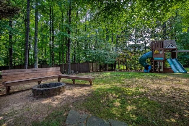10425 Cranchester Way, Alpharetta, GA 30022