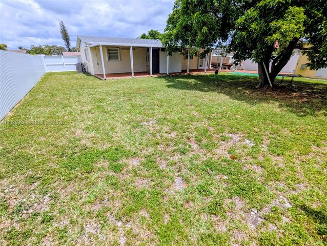 11934 SW 181st St, Miami, FL 33177