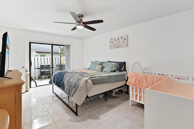 4383 Willow Pond Circle, West Palm Beach, FL 33417