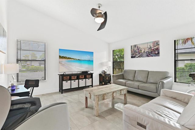 4383 Willow Pond Circle, West Palm Beach, FL 33417