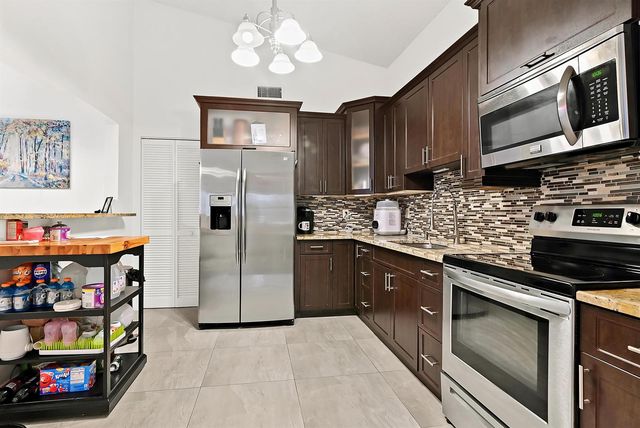 4383 Willow Pond Circle, West Palm Beach, FL 33417