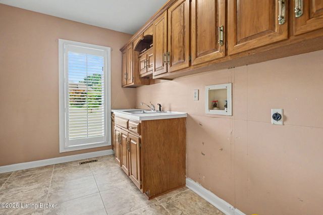 1109 Colonel Anderson Pkwy, Louisville, KY 40222