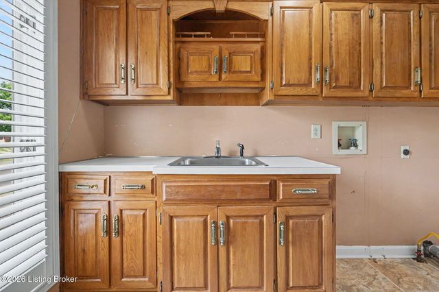 1109 Colonel Anderson Pkwy, Louisville, KY 40222