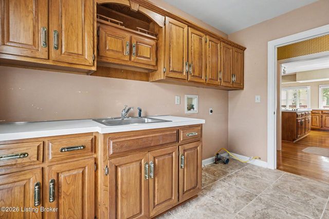 1109 Colonel Anderson Pkwy, Louisville, KY 40222