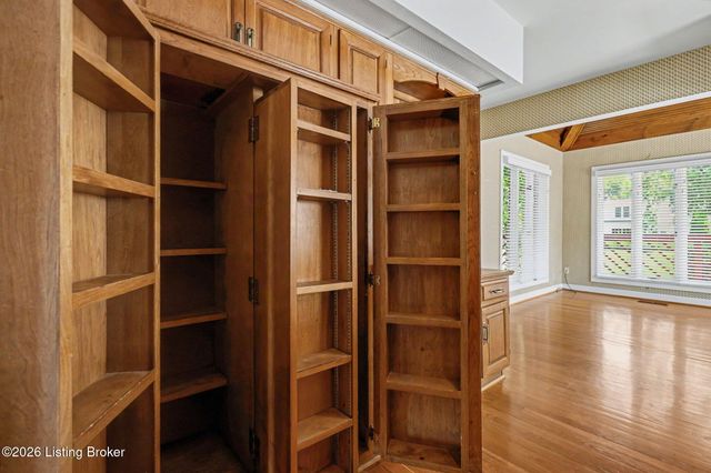 1109 Colonel Anderson Pkwy, Louisville, KY 40222