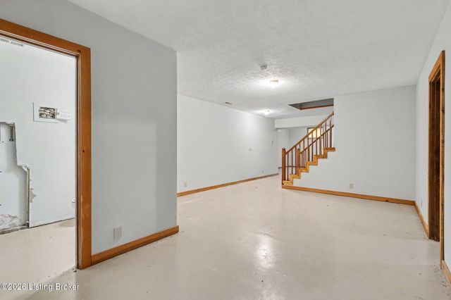 1109 Colonel Anderson Pkwy, Louisville, KY 40222