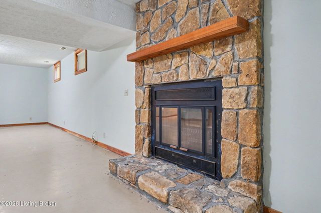 1109 Colonel Anderson Pkwy, Louisville, KY 40222