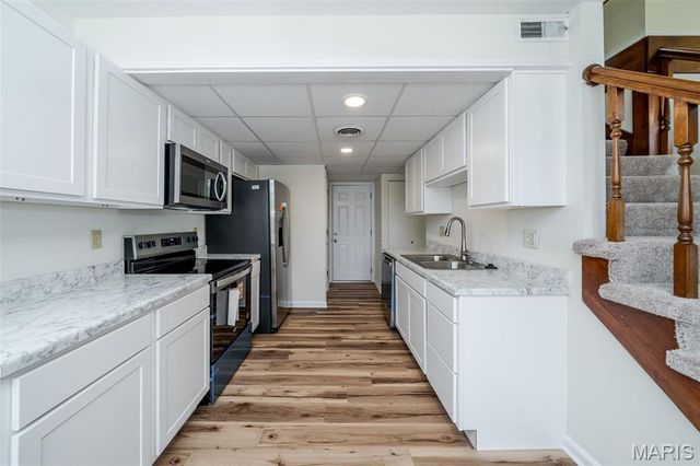 6 Rabbit Trail Drive, Washington, MO 63090