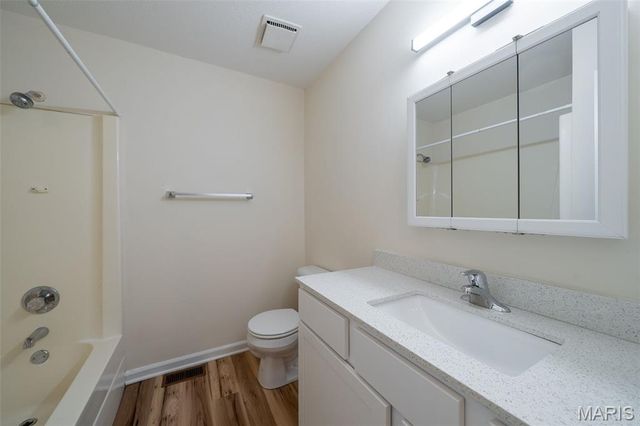 6 Rabbit Trail Drive, Washington, MO 63090