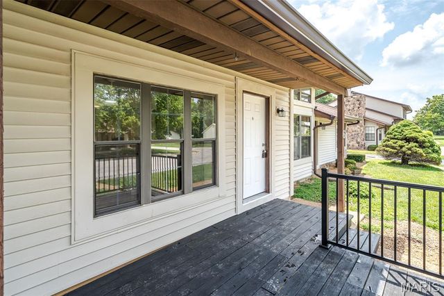 6 Rabbit Trail Drive, Washington, MO 63090