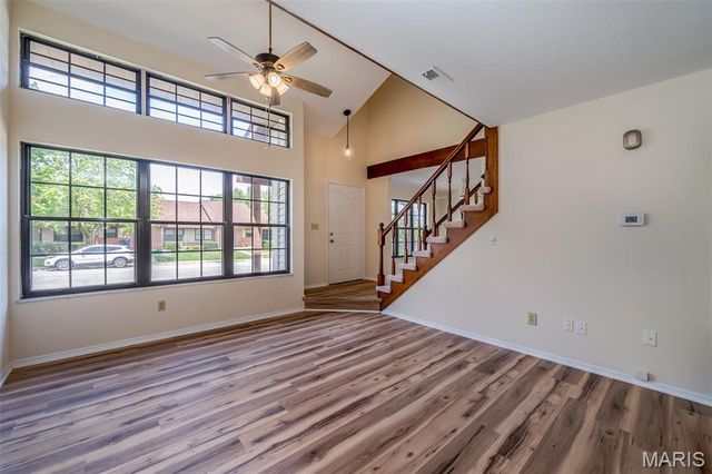 6 Rabbit Trail Drive, Washington, MO 63090