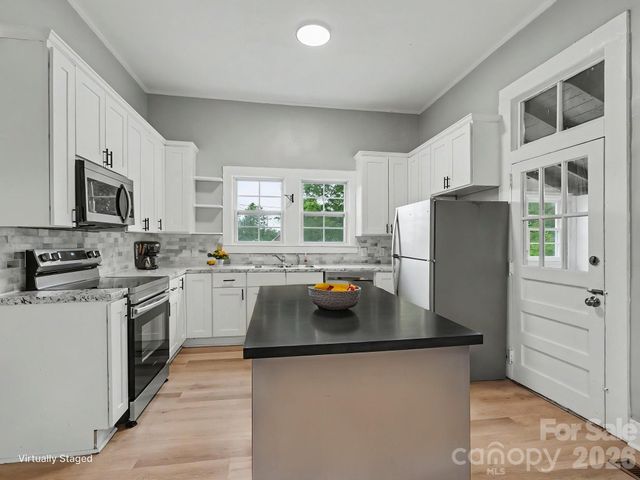 305 N White Street, Lancaster, SC 29720