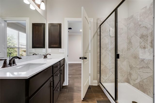 220 Rocroi DR, Georgetown, TX 78626