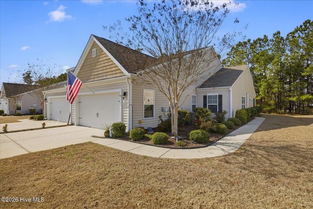 92 Calabash Lakes Boulevard, Calabash, NC 28467