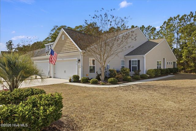 92 Calabash Lakes Boulevard, Calabash, NC 28467