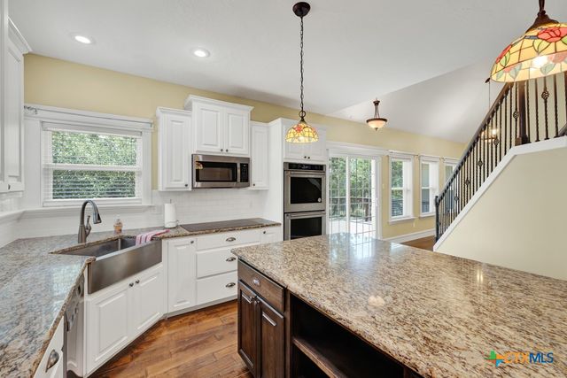 204 Falling Hills, New Braunfels, TX 78132