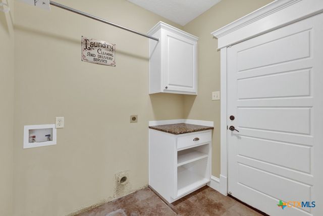 204 Falling Hills, New Braunfels, TX 78132