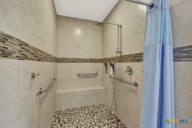 204 Falling Hills, New Braunfels, TX 78132