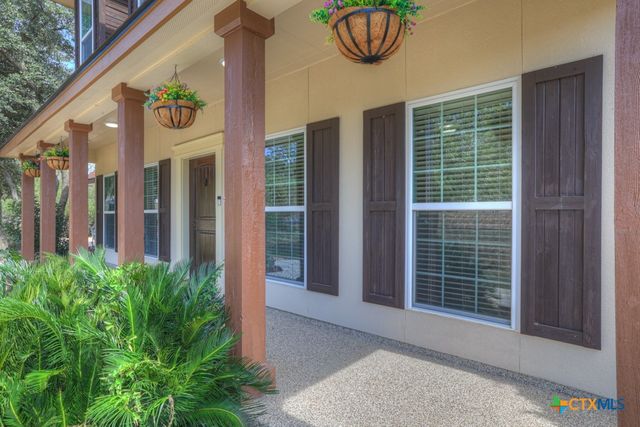 204 Falling Hills, New Braunfels, TX 78132