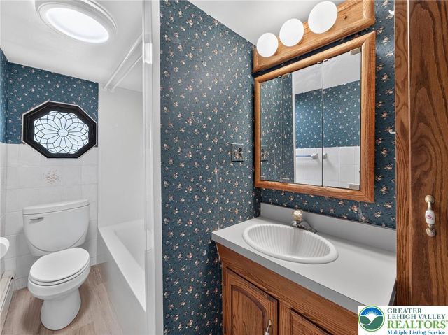 329 Delong Avenue, Emmaus Boro, PA 18049