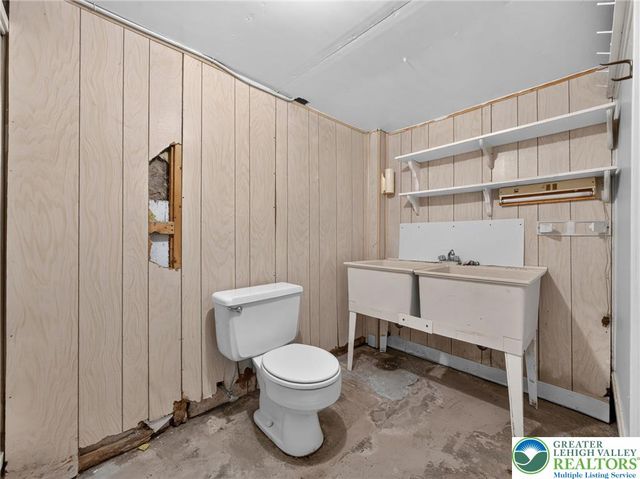329 Delong Avenue, Emmaus Boro, PA 18049