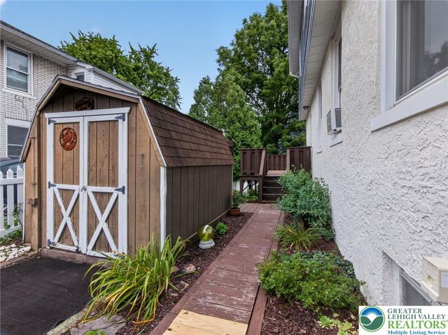 329 Delong Avenue, Emmaus Boro, PA 18049