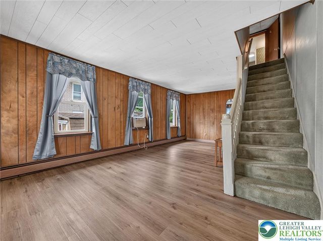329 Delong Avenue, Emmaus Boro, PA 18049