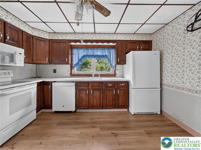 329 Delong Avenue, Emmaus Boro, PA 18049