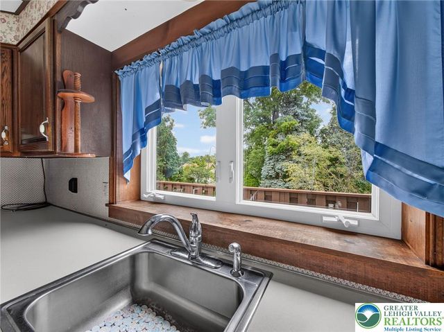 329 Delong Avenue, Emmaus Boro, PA 18049