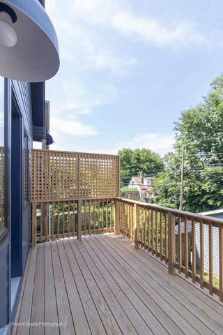 6747 S Langley Avenue, Chicago, IL 60637