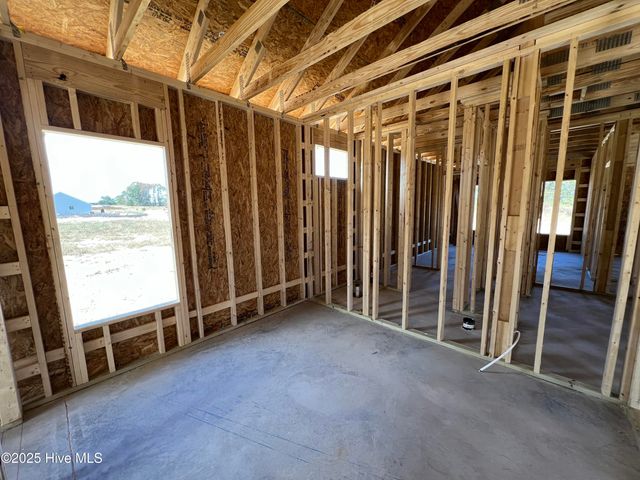 317 Creeks Edge Drive, Pikeville, NC 27863