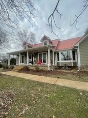 3692 Neeley Hollow Rd, Columbia, TN 38401