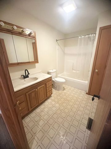 1151 Mary Court, Dekalb, IL 60115