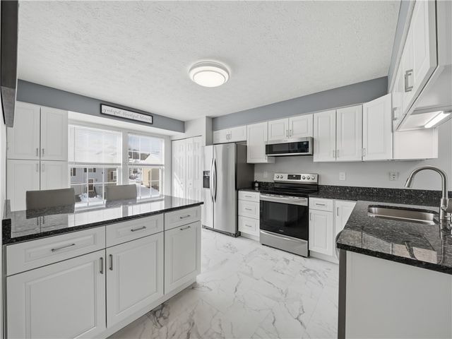 3204 Canterbury, North Fayette, PA 15126