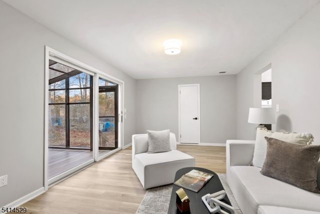 77 Chestnut Dr, Wayne Twp., NJ 07470