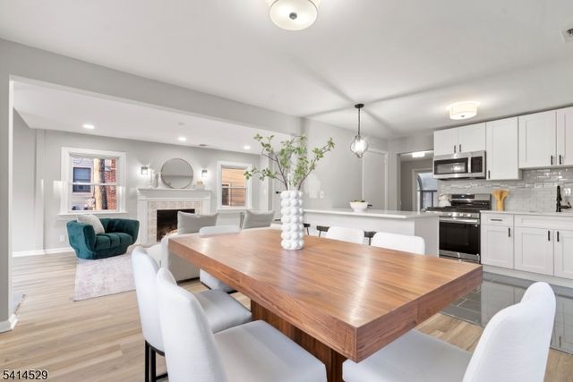 77 Chestnut Dr, Wayne Twp., NJ 07470