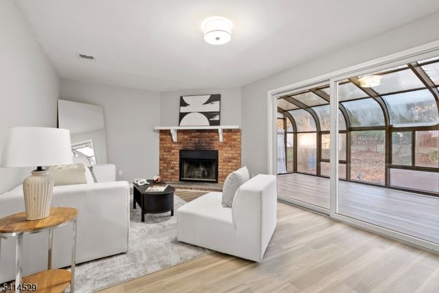 77 Chestnut Dr, Wayne Twp., NJ 07470