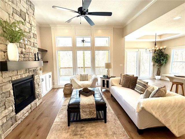 1300 Melissa Court, Kearney, MO 64060