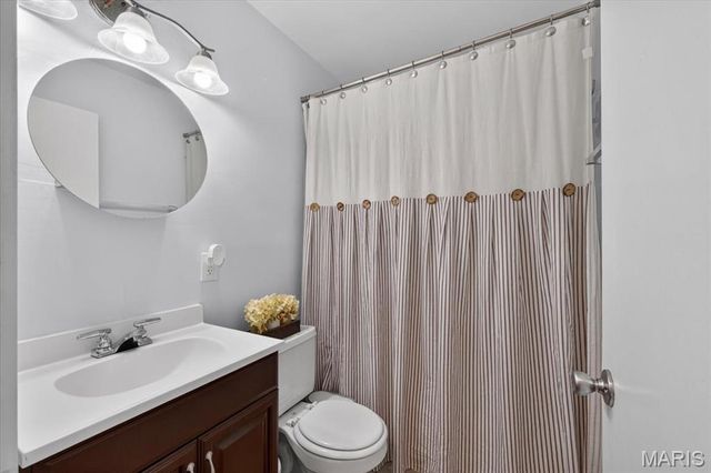 10809 Ridgecrest Drive, St Ann, MO 63074